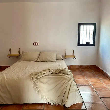 El Cielo, Cortijo En El Corazon De Montanas Vila